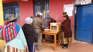 Wählerinnen in El Alto